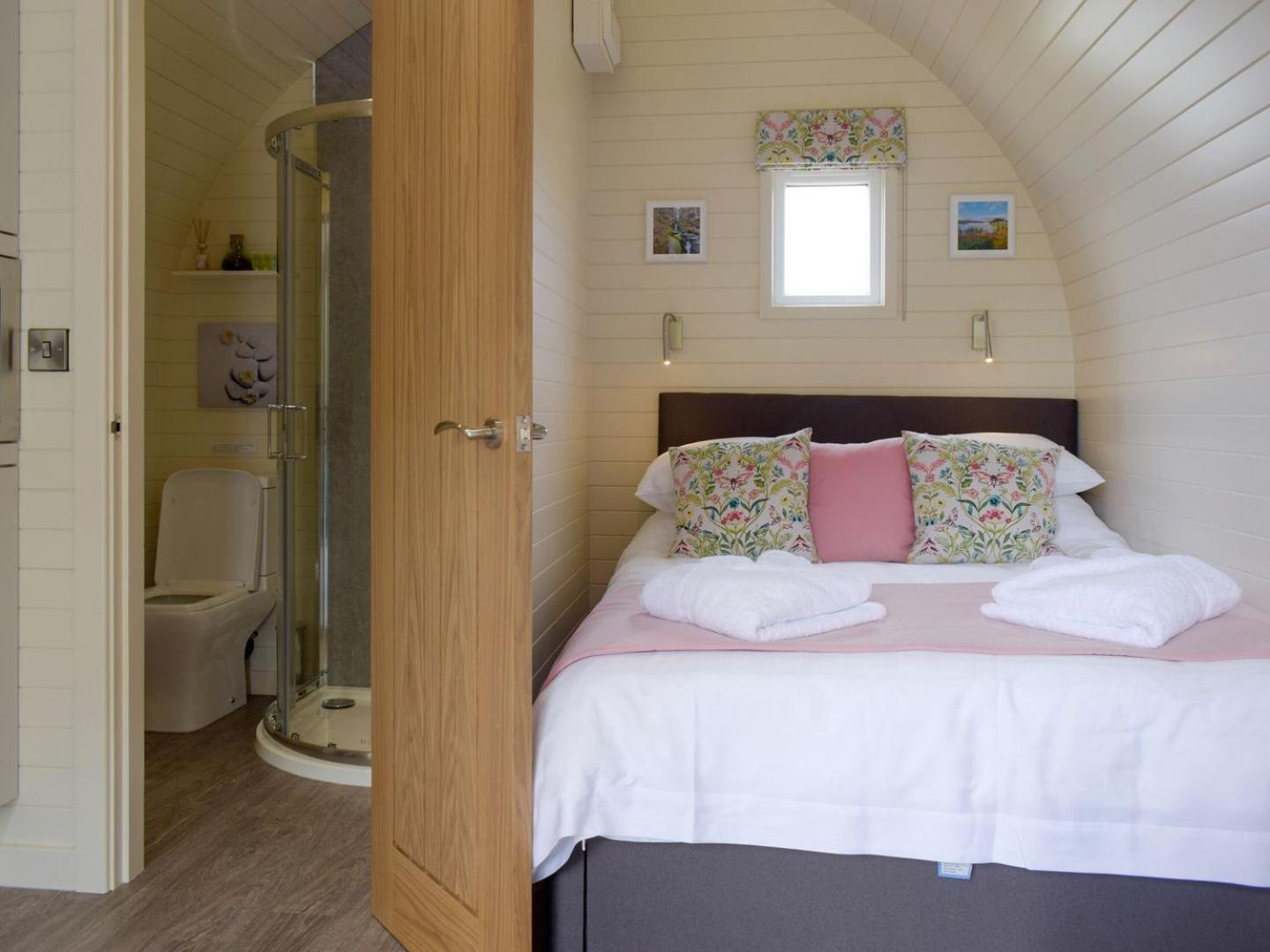 Cain Pod Vip Villa Llanfyllin Ngoại thất bức ảnh